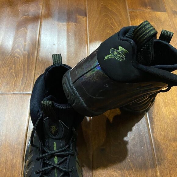 Nike Iridescent Black Women's Sneakers - Picture 6 of 9